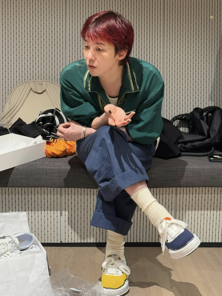 G-Dragon’s Style: The Must-Have Pieces Defining His Iconic Look G-Dragon’s Style: The Must-Have Pieces Defining His Iconic Look Vanity Teen 虚荣青年 Lifestyle & new faces magazine